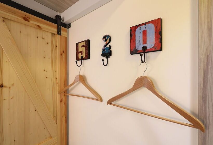 اتاق استاندارد چهار تخته, Mini Hotels