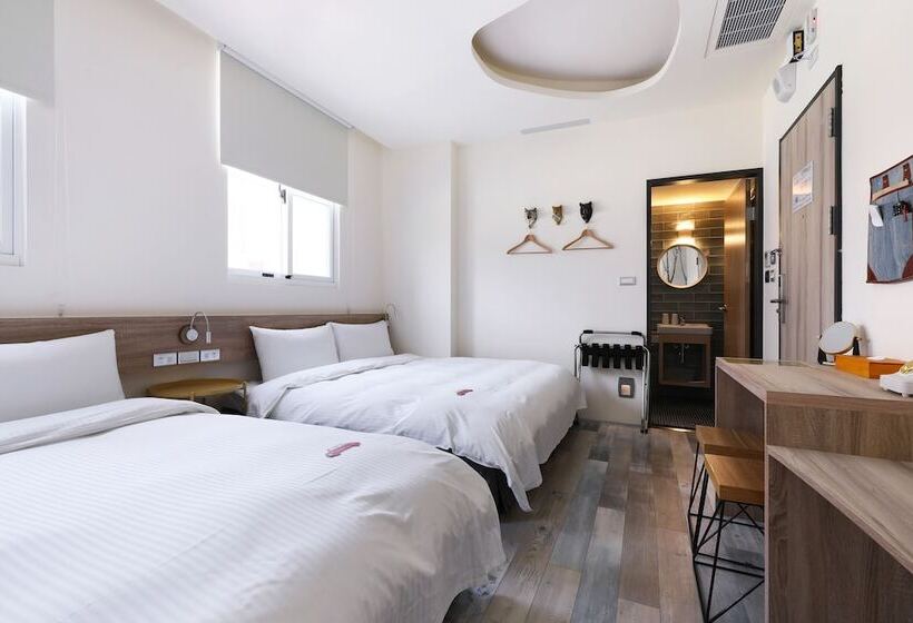 اتاق خانوادگی, Mini Hotels