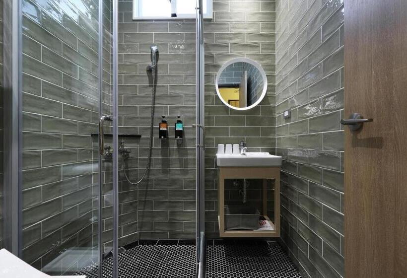 اتاق استاندارد سه نفره, Mini Hotels