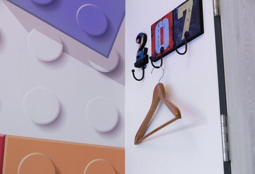 اتاق استاندارد سه نفره, Mini Hotels