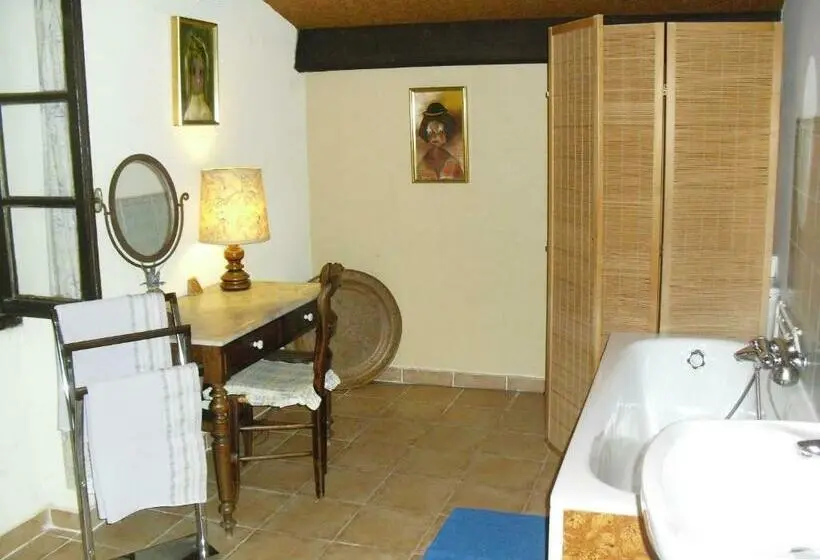 スタンダード４人部屋, Maison D'hôtes De Charme De Croccano