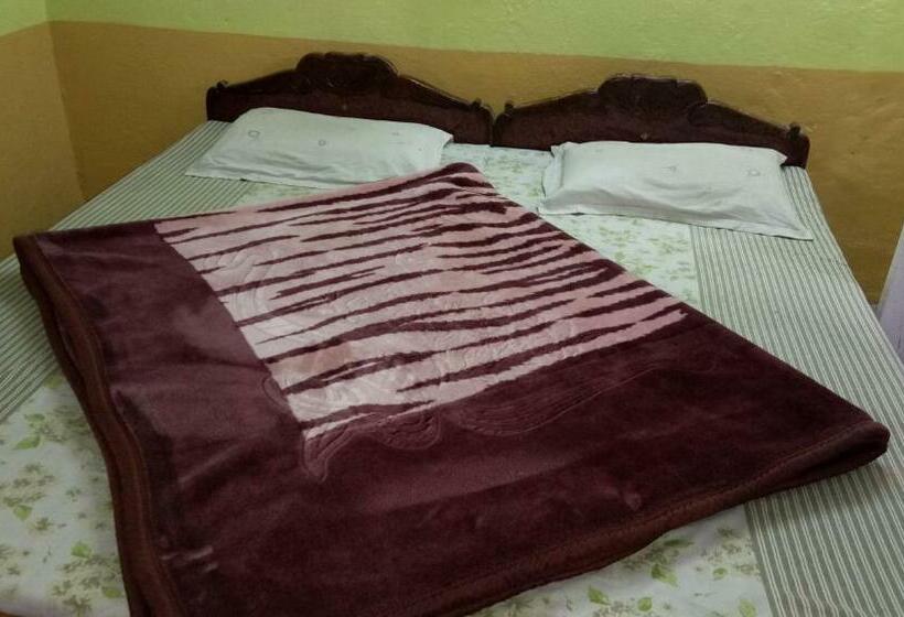 エコノミールーム, Genuine Deluxe Stay At Nainital Road