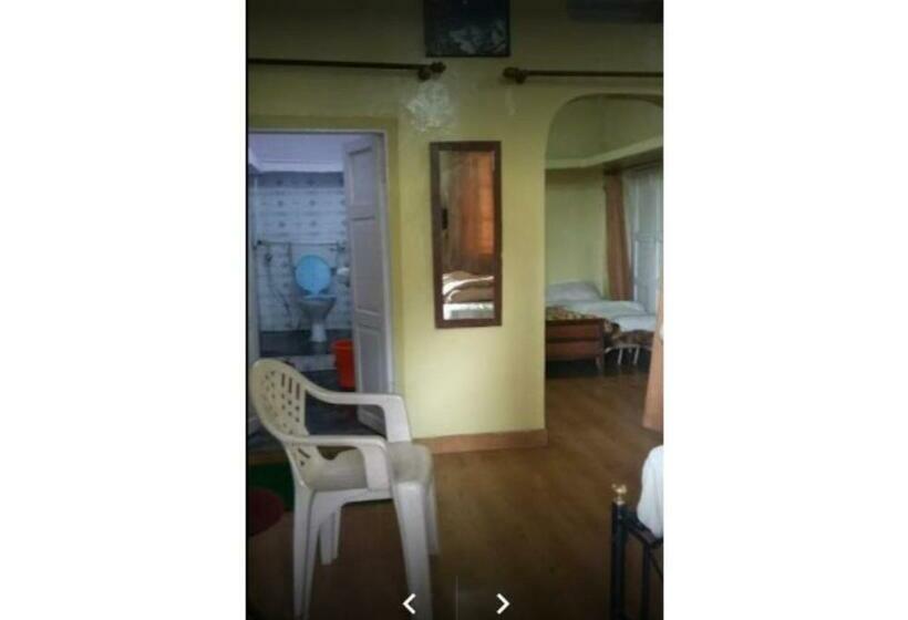 غرفة ديلوكس, Genuine Deluxe Stay At Nainital Road