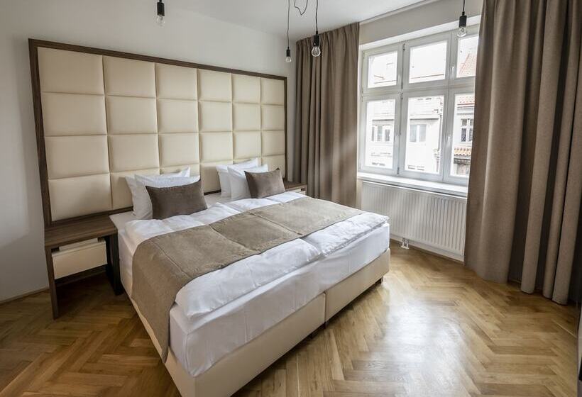 Suíte Deluxe, Letna Garden Suites