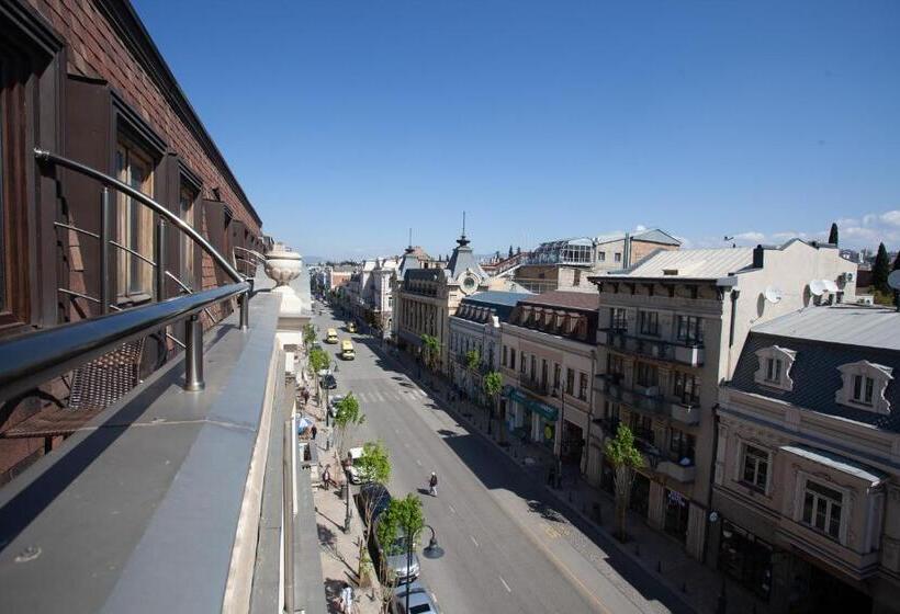 اتاق استاندارد با تخت بزرگ, Avenue 106