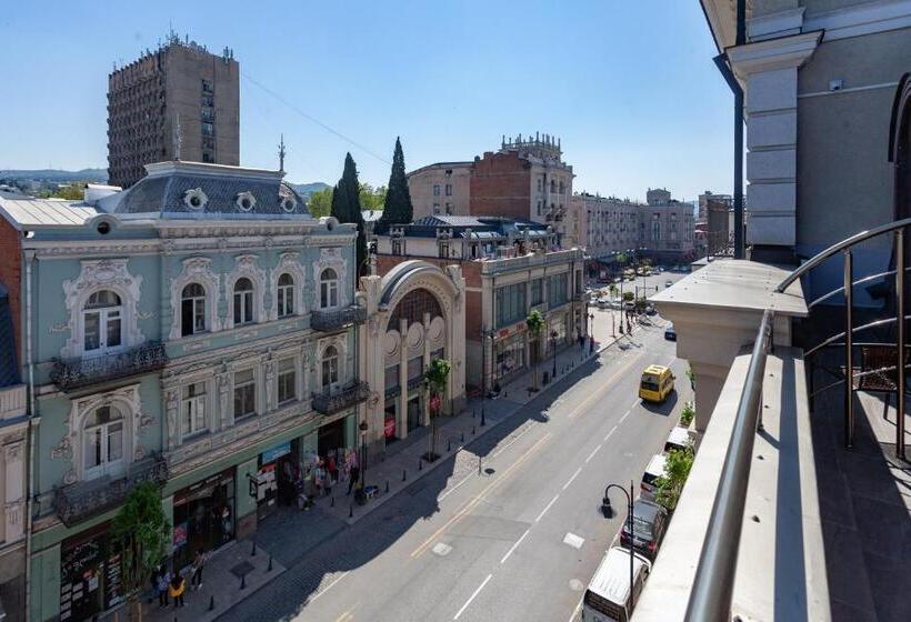 اتاق استاندارد با چشم‌انداز شهر, Avenue 106