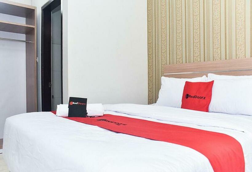 Номер Стандарт, Reddoorz Plus Near Malang Town Square