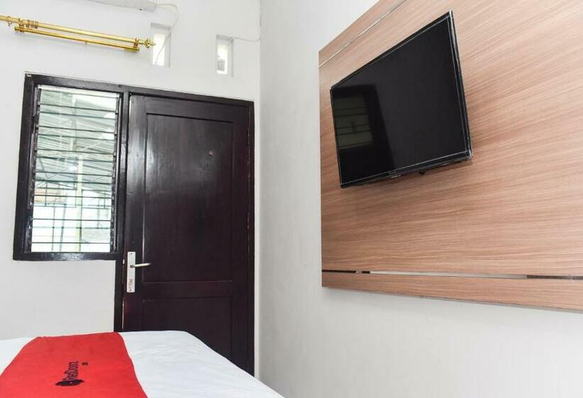Номер Стандарт, Reddoorz Plus Near Malang Town Square