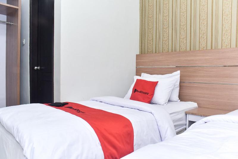Номер Стандарт, Reddoorz Plus Near Malang Town Square