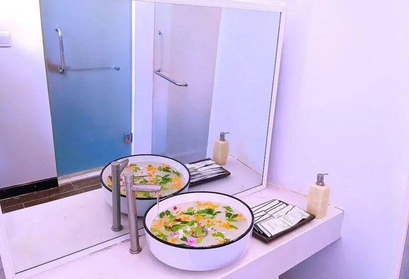 オーシャンビューファミリールーム, Tube Resort