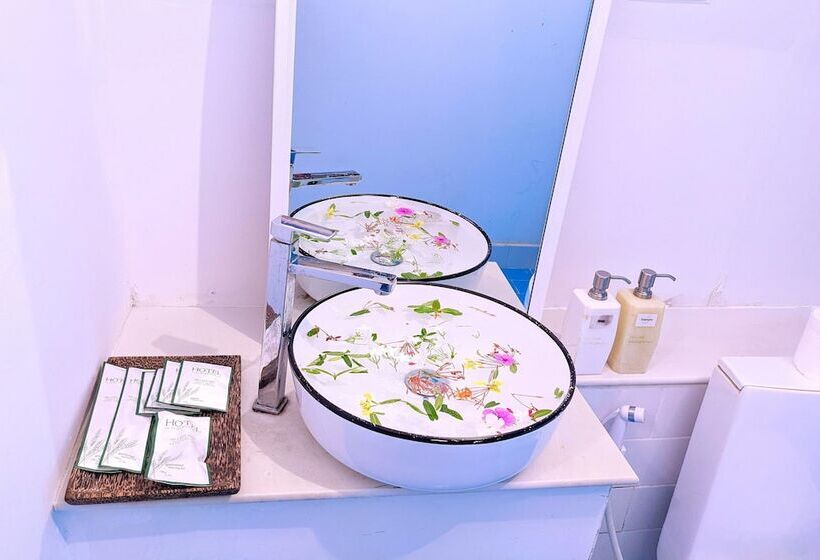 家庭海景房, Tube Resort