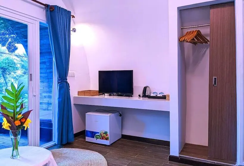 オーシャンビューファミリールーム, Tube Resort