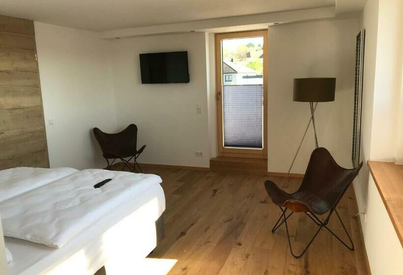 Семейный Номер, Kallido