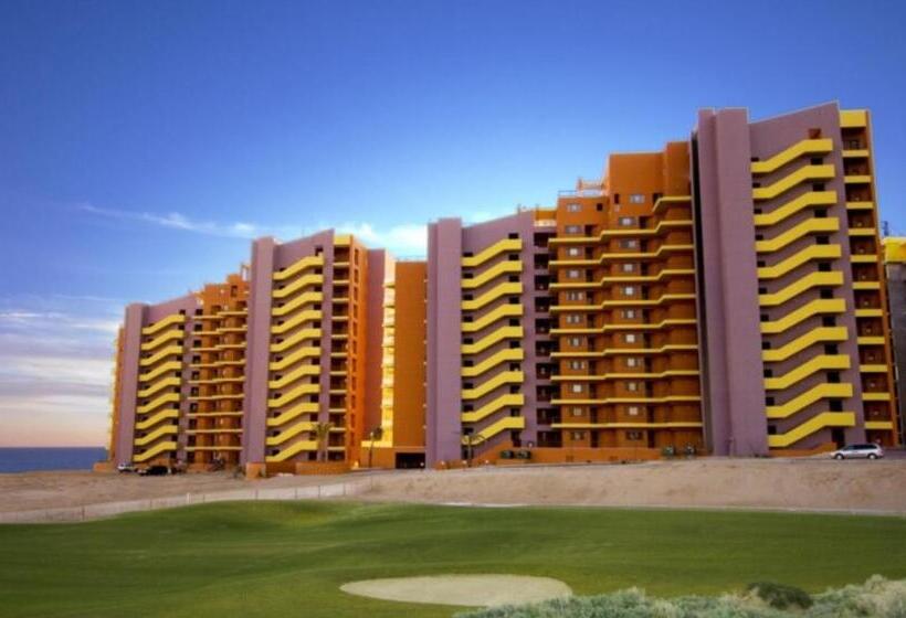 침실 3개 아파트, 3 Br Condo Available In Las Palomas Sandy Beach