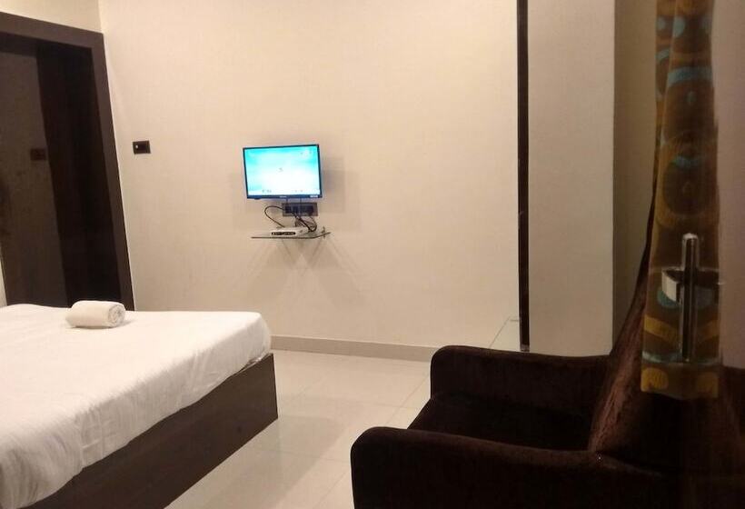 اتاق لوکس, The Jk Hotel   Opp Railway Station