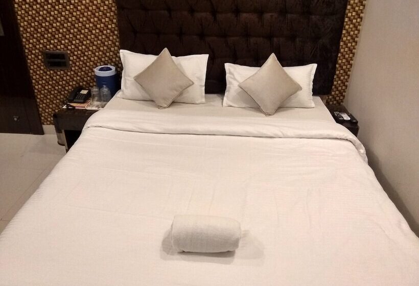 اتاق لوکس, The Jk Hotel   Opp Railway Station