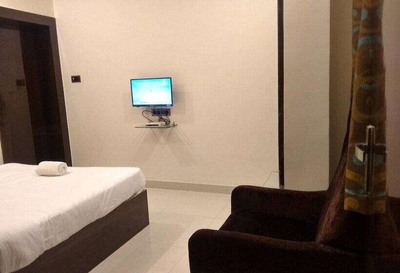 اتاق لوکس, The Jk Hotel   Opp Railway Station