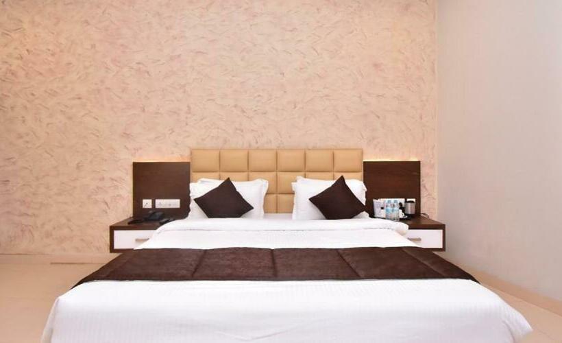 غرفة قياسية, Le Sapphire