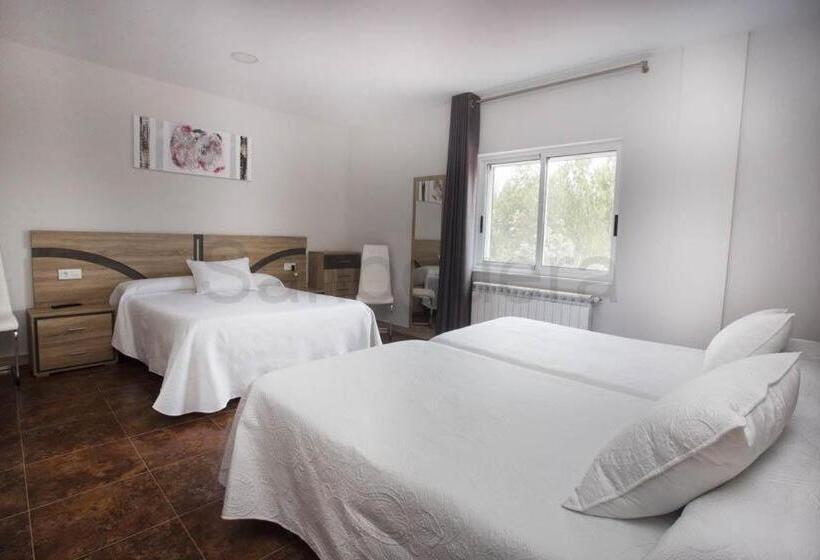 Quarto Quádruplo Deluxe, Pensión Che