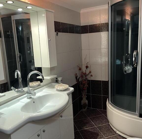 Camera Standard con Balcone, Biraci Residence