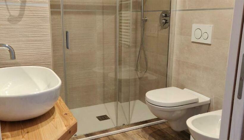 غرفة قياسية مطلة على الجبل, Ganzaie