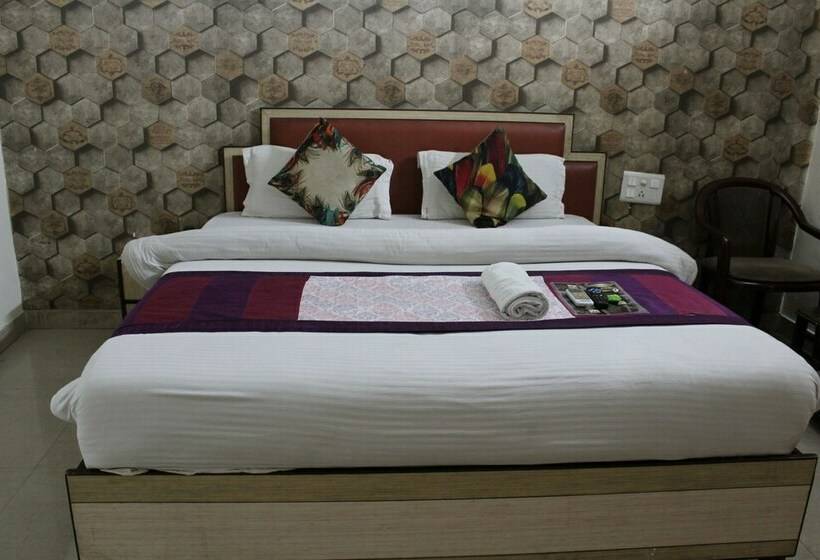 غرفة ديلوكس, Panash