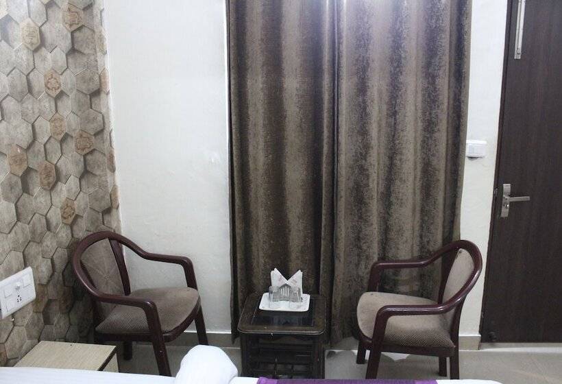 غرفة ديلوكس, Panash