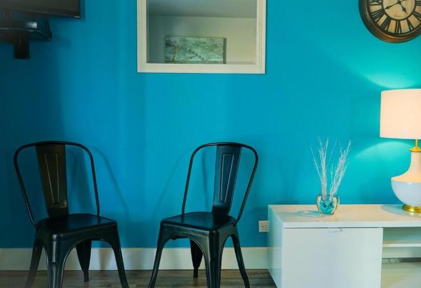 דירת חדר בקומת קרקע, Alexander's Landing