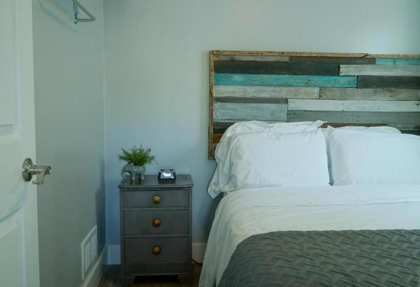 דירת חדר בקומת קרקע, Alexander's Landing