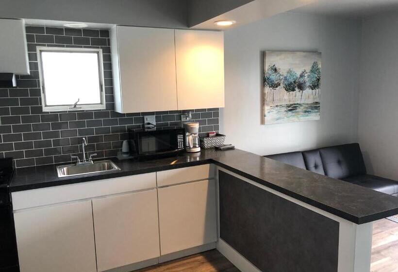 דירת חדר בקומת קרקע, Alexander's Landing