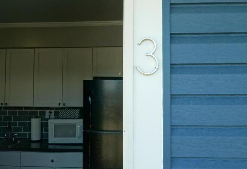 דירה בת חדר שינה 1 עם מרפסת, Alexander's Landing