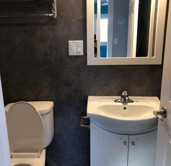 דירה בת חדר שינה 1 עם מרפסת, Alexander's Landing