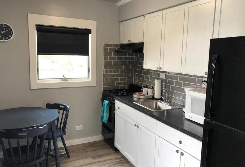 דירה בת חדר שינה 1 עם מרפסת, Alexander's Landing