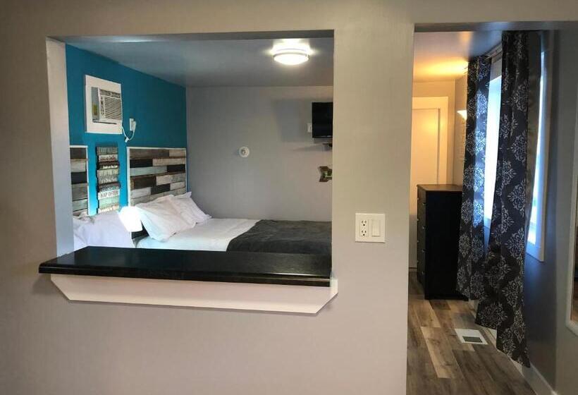 חדר משפחתי, Alexander's Landing