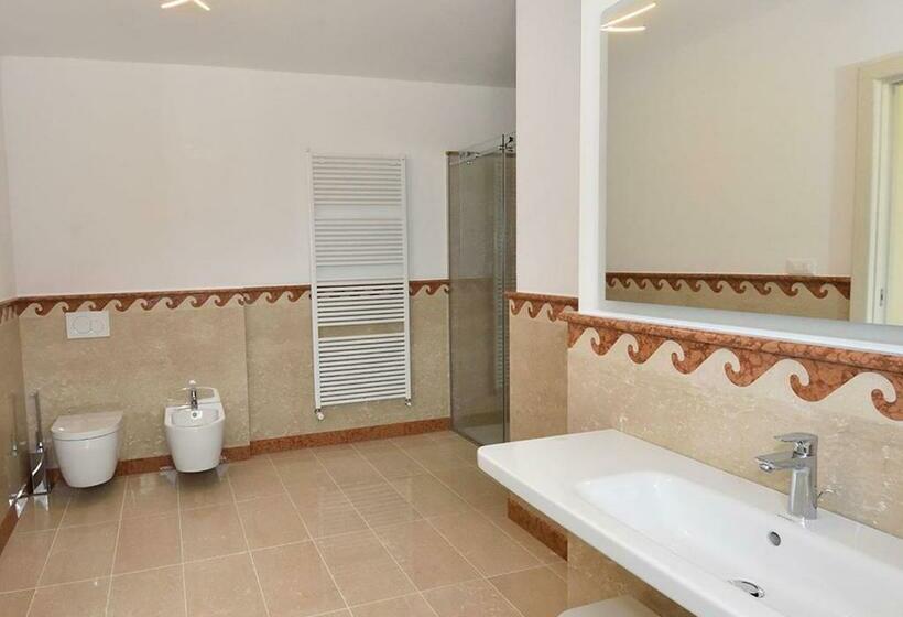 اتاق استاندارد با چشمانداز دریاچه, Agriturismo Il Colle