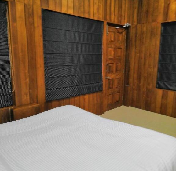 بنجلو قياسى غرفتين نوم, Rainforest Resort