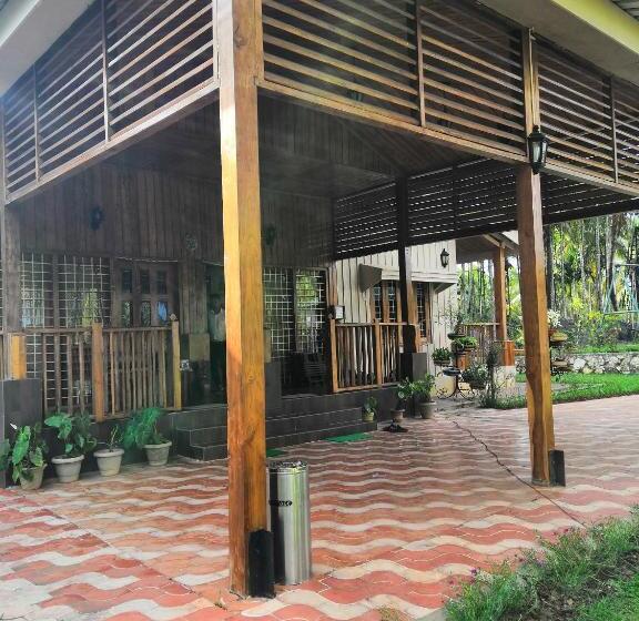 بنجلو قياسى غرفتين نوم, Rainforest Resort