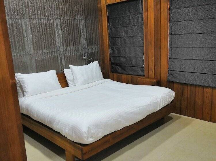 بنجلو قياسى غرفتين نوم, Rainforest Resort