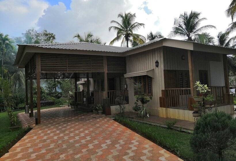 بنجلو قياسى غرفتين نوم, Rainforest Resort