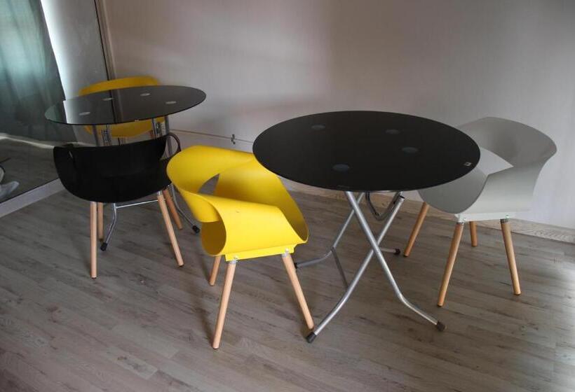 اتاق لوکس, Double L Guest Lodge Palapye