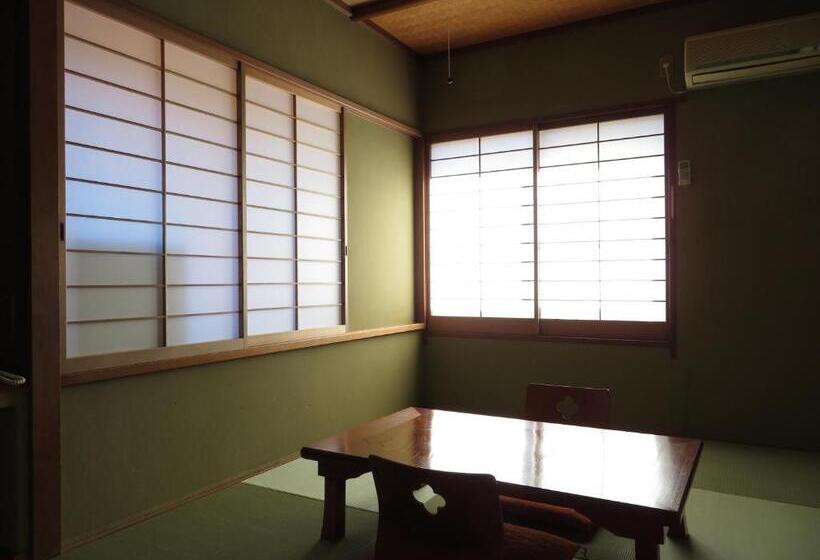 Номер Economy, Hakone Miyanoshita Myojokan