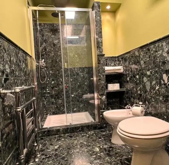 اتاق سوپریور با تخت بزرگ, Villa Camilla Milano