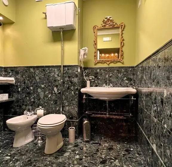 اتاق سوپریور با تخت بزرگ, Villa Camilla Milano