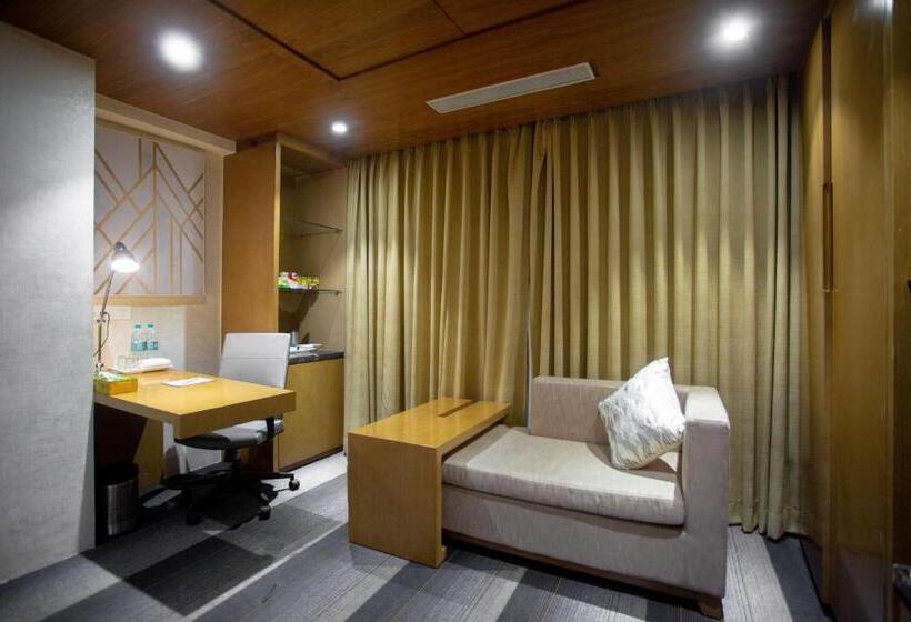 جناح مطل على المدينة, Citadel Hotel By Vinnca