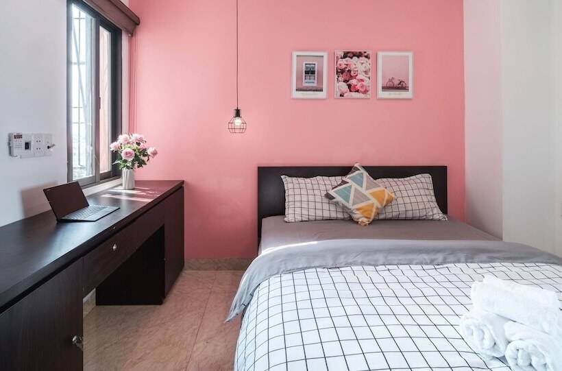 آپارتمان 3 خوابه, Dreamy Sky  Airport View Boutique