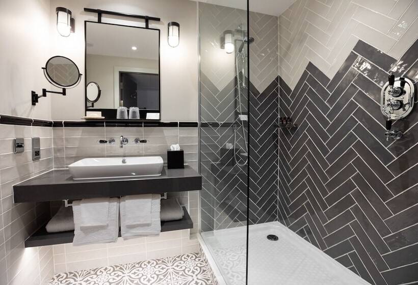 Номер Deluxe, Indigo   Chester, An Ihg