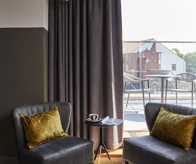 バルコニー付きデラックスルーム, Indigo   Chester, An Ihg