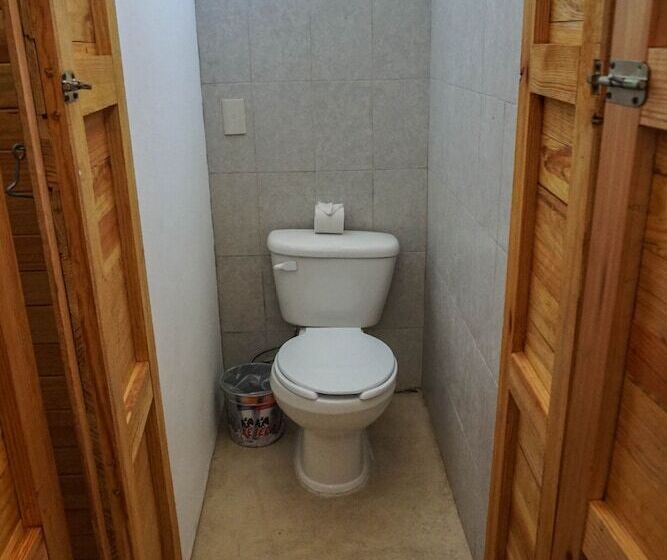 تختخواب در اتاق مشترک, Nomad Beach House   Hostel