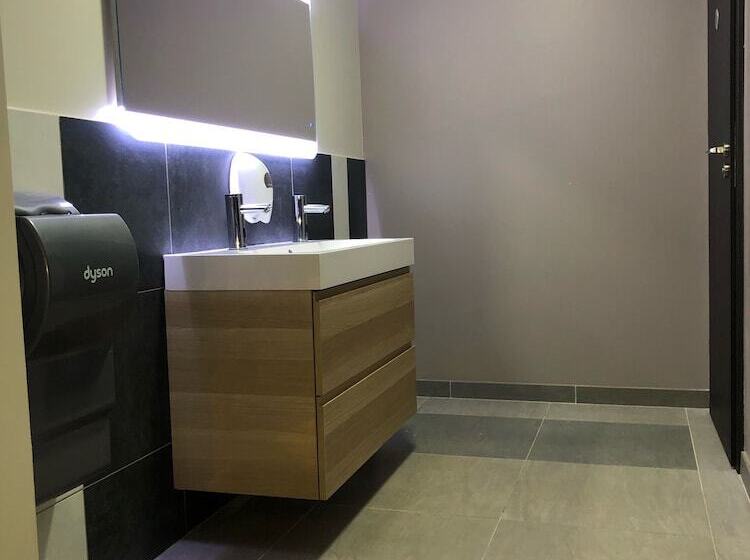 חדר דלוקס, L Ange De La Vallee