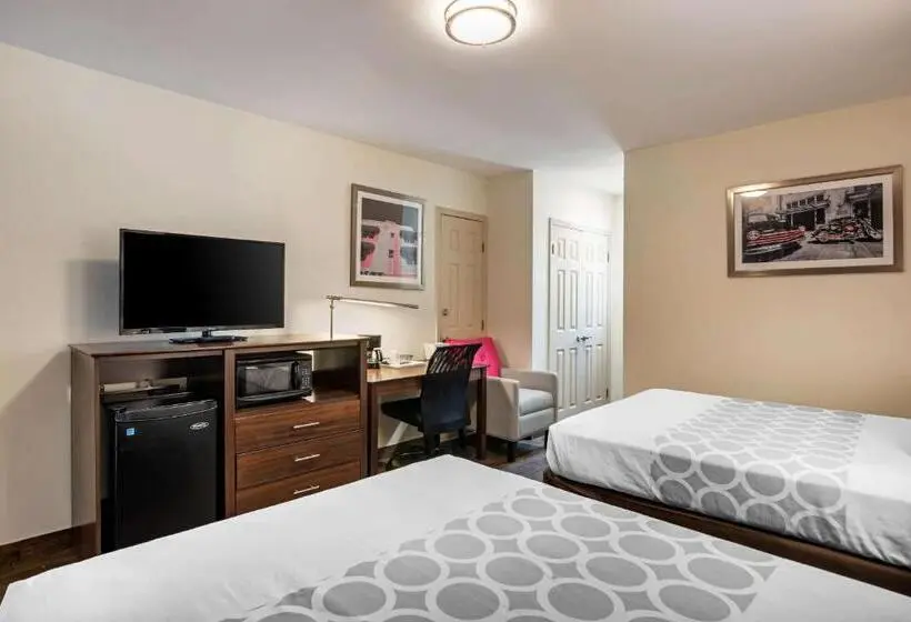 اتاق استاندارد با 2 تخت دوبل, Rodeway Inn Near Hollywood Beach